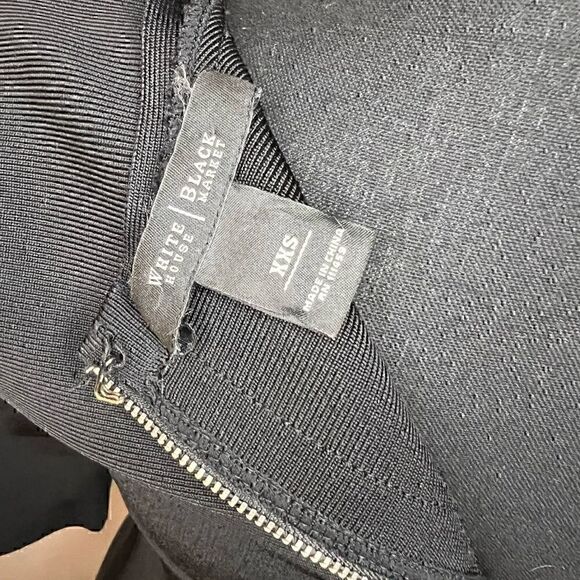 ⭐️5/$25 SALE White House Black Market Black slimming bodycon dress Size XXS - Picture 8 of 16